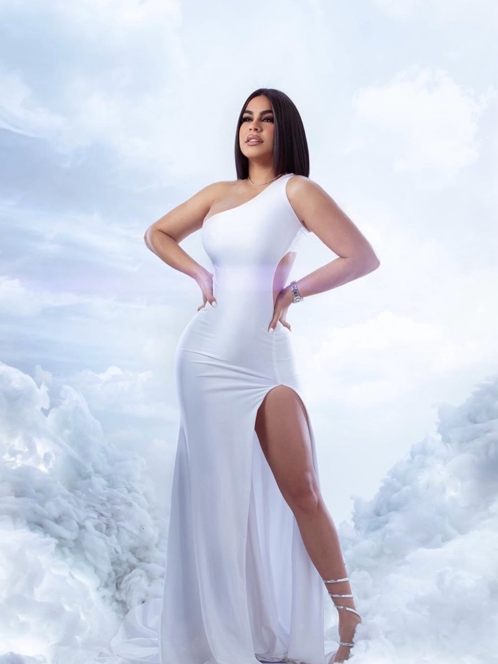 Elegant One-Shoulder White Evening Gown with Thigh Slit